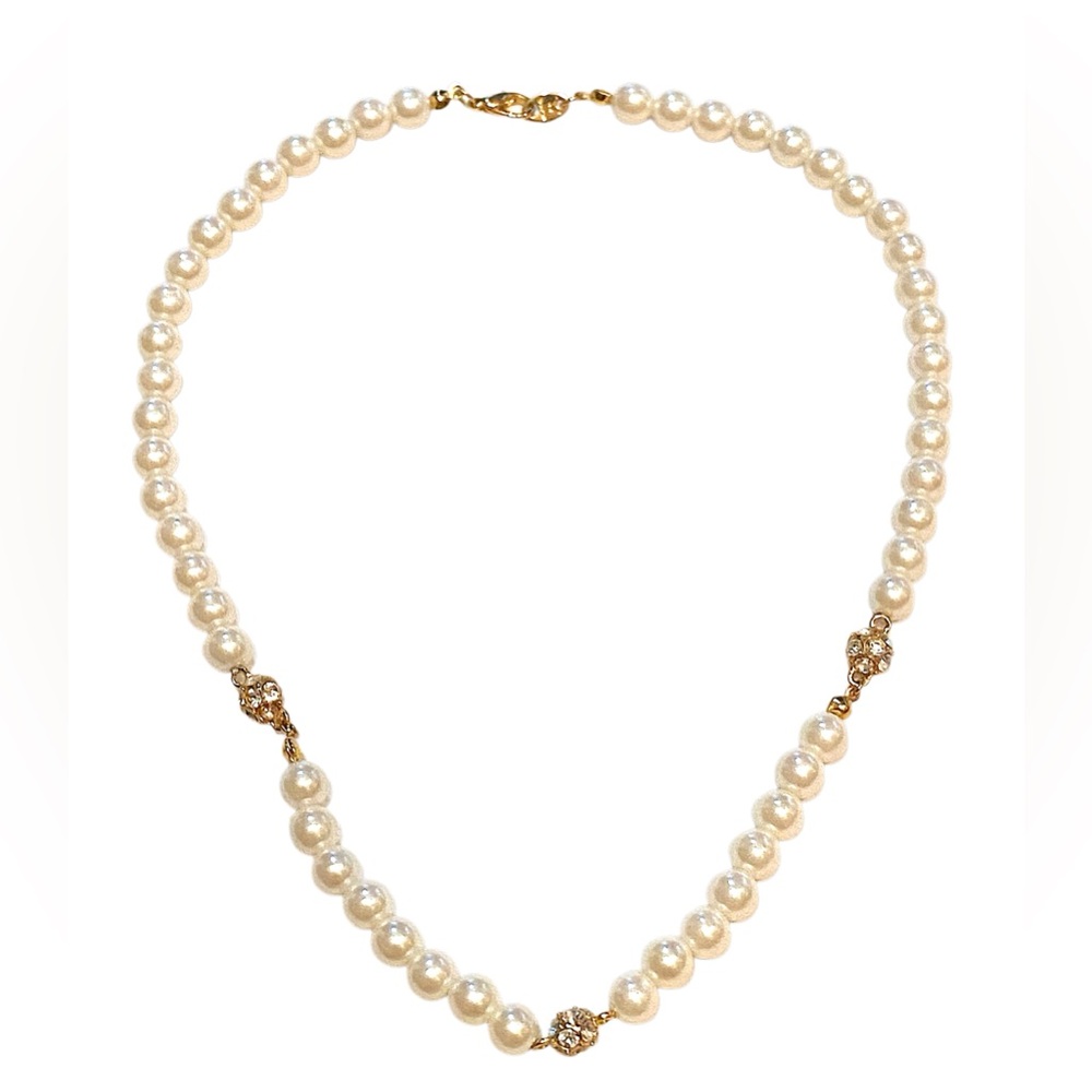 AVON Vintage Pearl Rhinestone Necklace